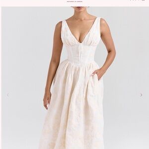 EMMELINA
Vintage Ivory Floral Embroidered Corset Sundress